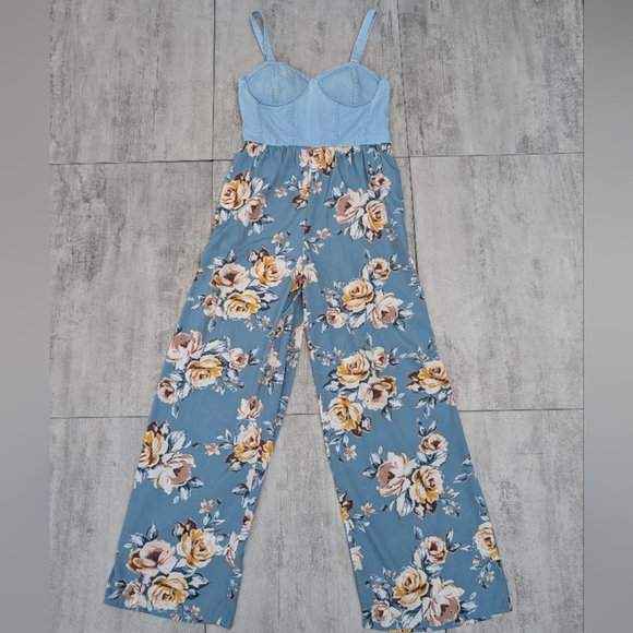B.O.G Collective Band of Gypsies Blue Floral Women's Jumpsuit Size Medium - Picture 1 of 9
